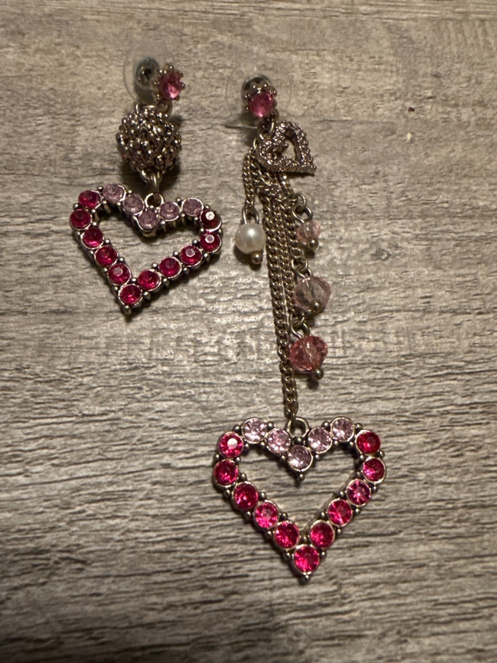 Betsy Johnson heart earrings
